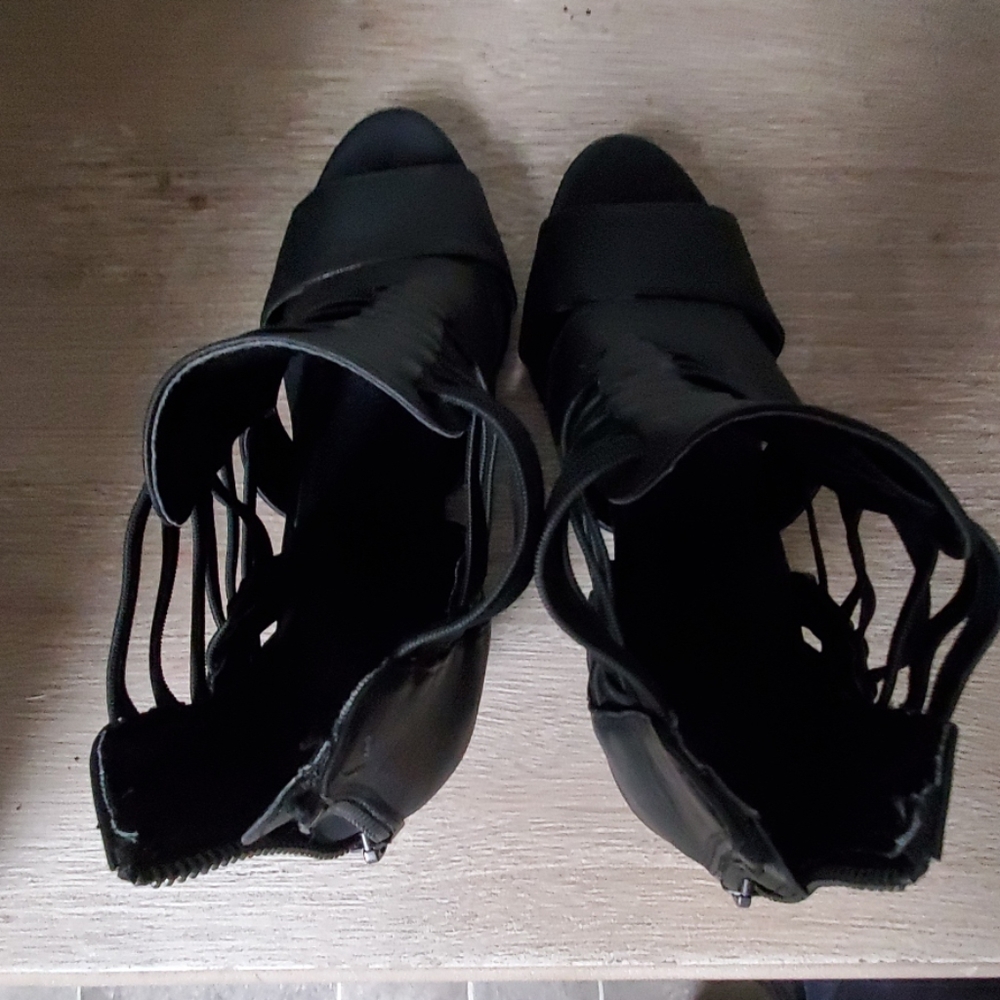 High heels - Picture 6 of 6
